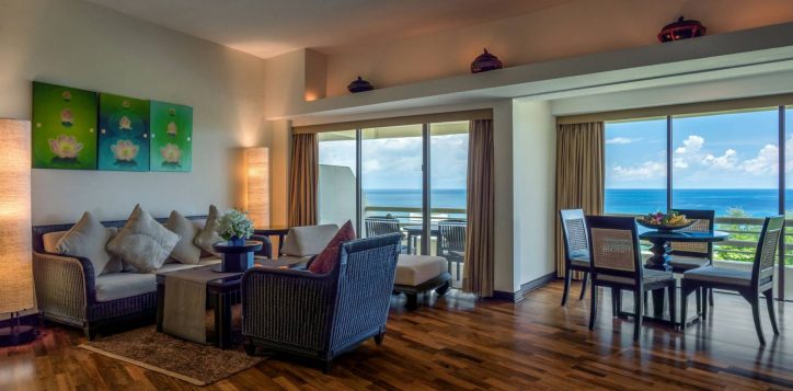 hilton-suite-living-room-v2-2-2
