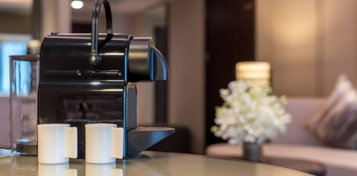 superior-deluxe-suite-coffee-machine-2-2