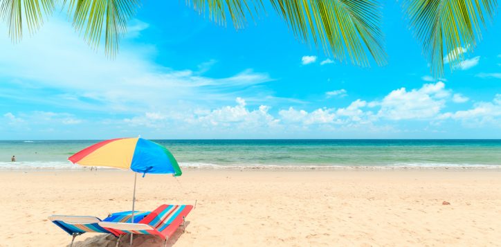 ka-ron-beach-at-phuket-thailand-white-sand-beach-with-beach-umbrella-summer-travel-vacation-and-holiday-concept-2