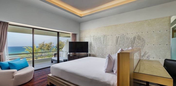 deluxe-suite-sea-view_bedroom-2